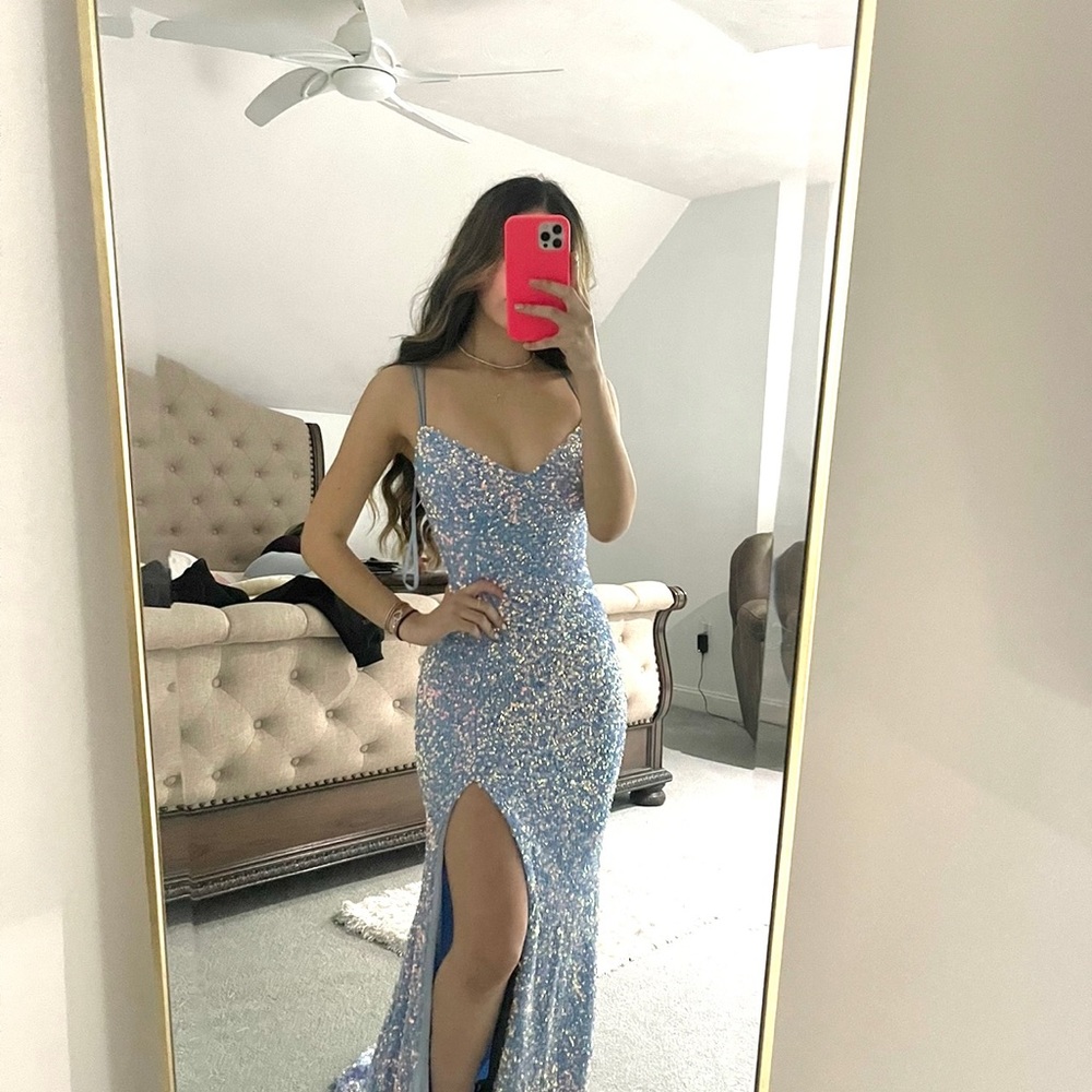 DIAMOND BLUE GOWN